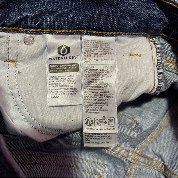 Levi's Jeans Women's Size 28‎ Blue Wash Denim High Waisted Mom Jeans Distressed - Picture 14 of 15